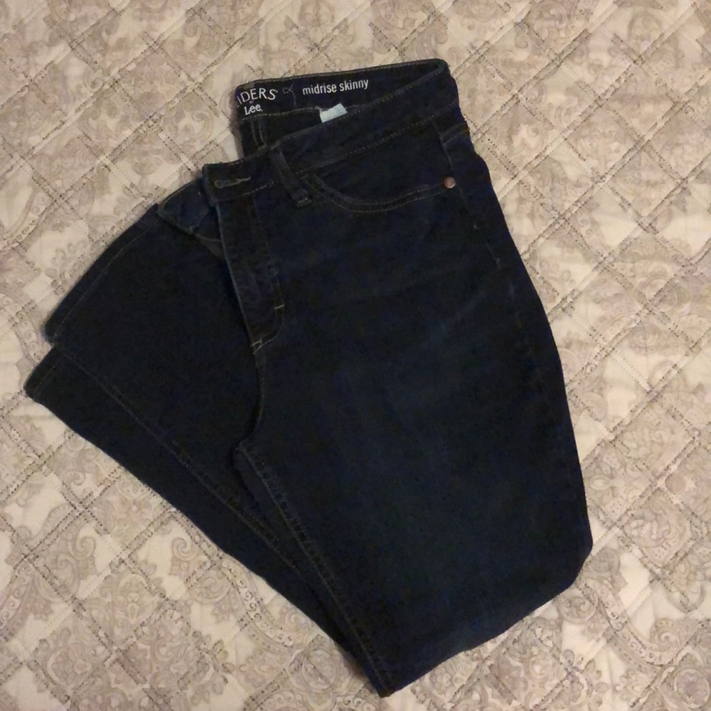 Mid ride skinny jean